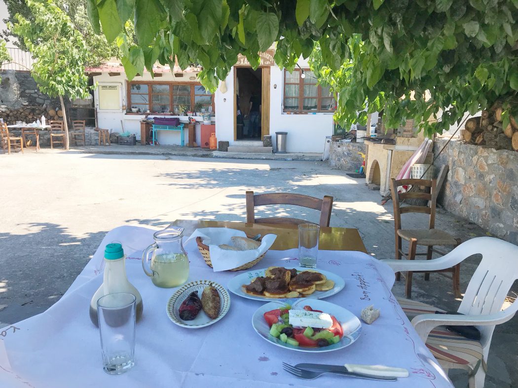 Taverna in Charkia